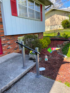 Amramp of Eastern Tennessee recently traveled to Knoxville, TN and installed this hand railing at a customers residence.