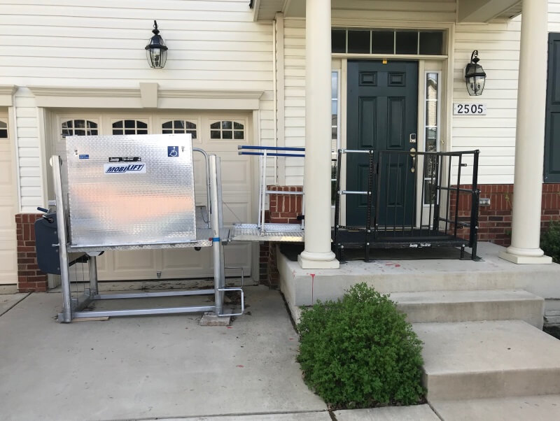 The Amramp DC team installed this temporary lift and platform in less than 48 hours at this Waldorf, MD home.